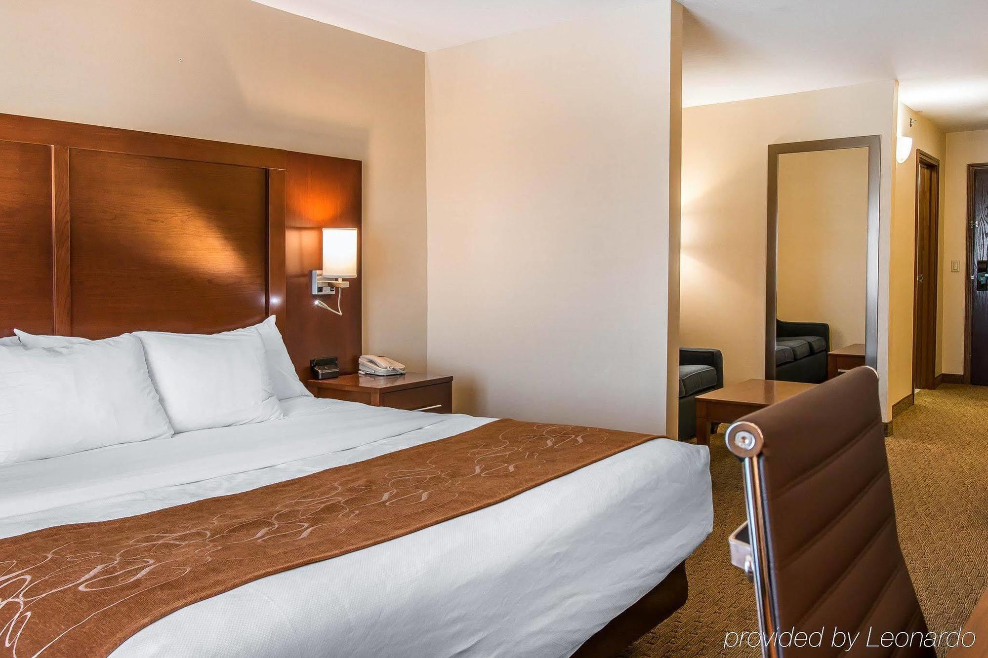 Comfort Suites Wixom Eksteriør billede